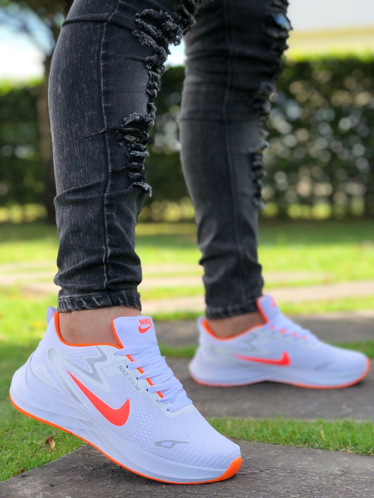 NIKE ZOOM