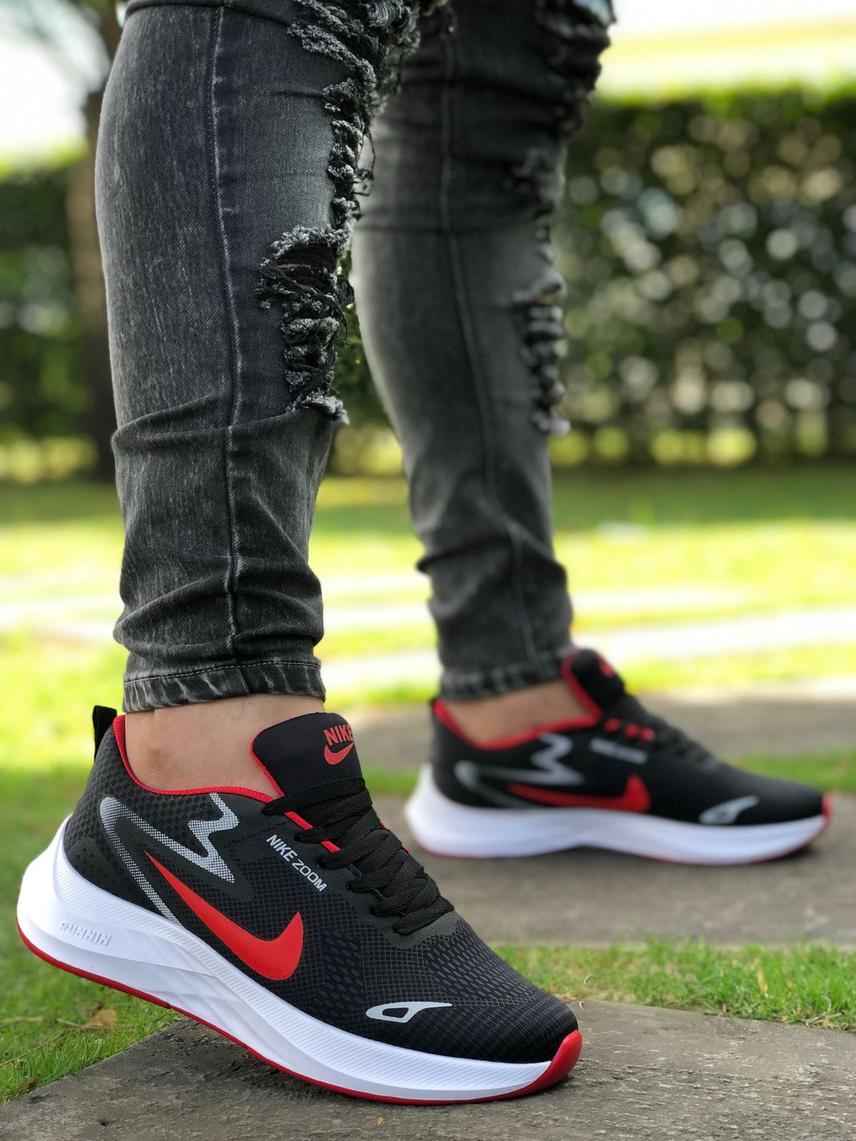 NIKE ZOOM